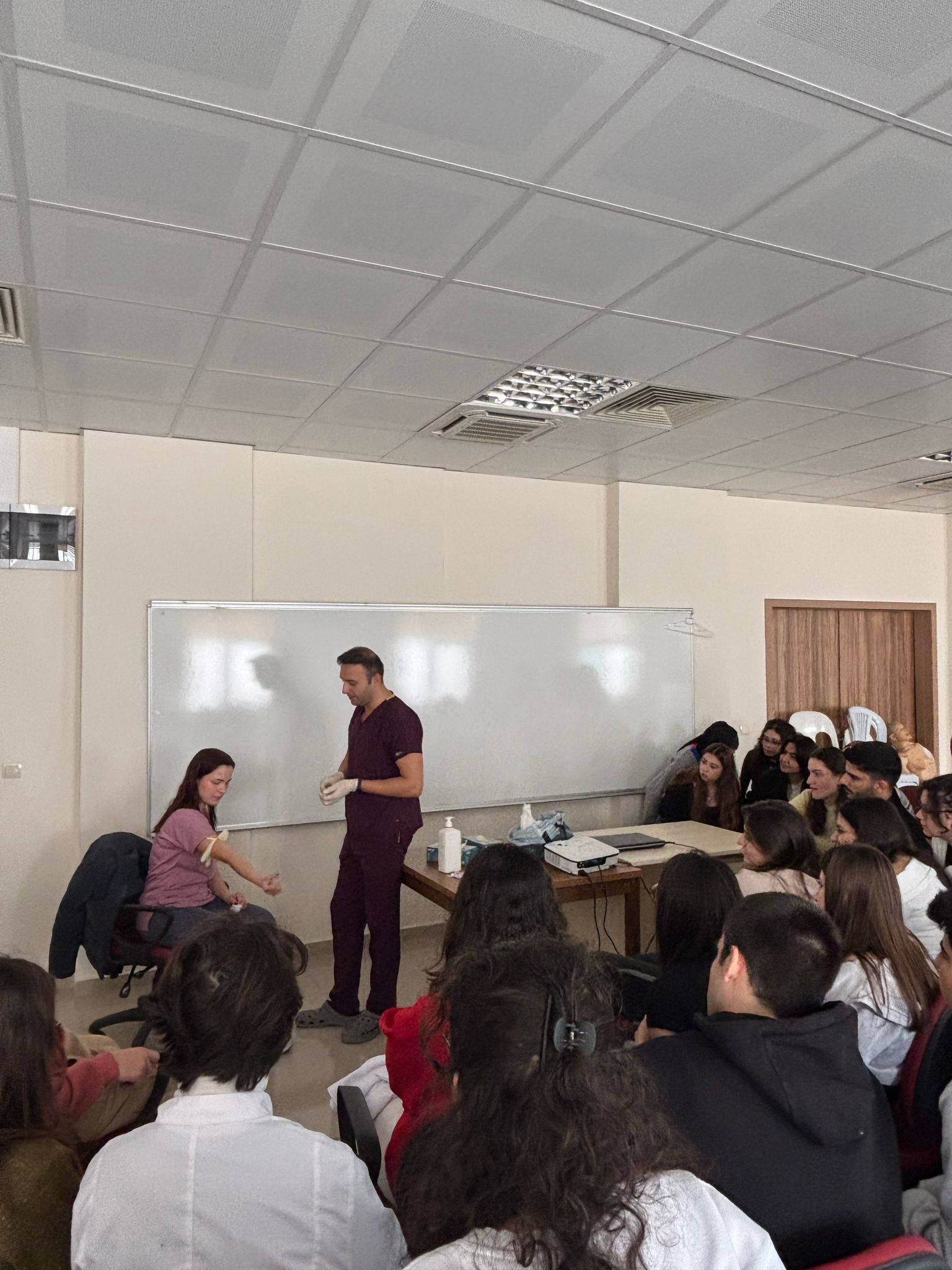 Genç Yeryüzü Doktorları Topluluğu Damar Yolu Açma Çalıştayı