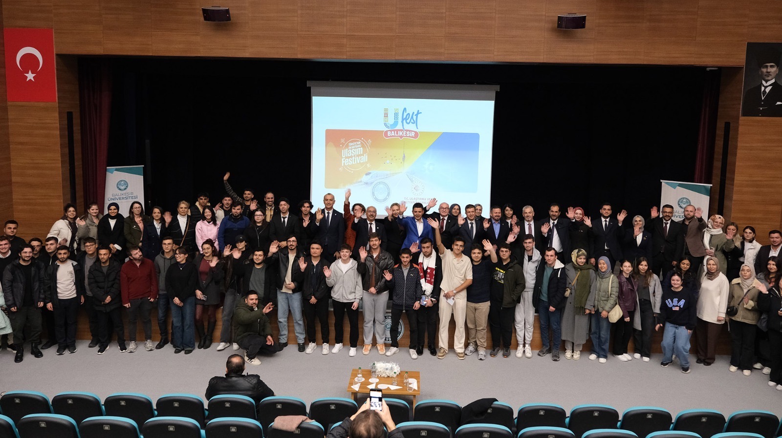 Ulaştırma ve Altyapı Bakan Yardımcısı Osman Boyraz Coşkuyla Gerçekleştirilen UFEST Balıkesirde BAÜNlü Öğrencilerle Buluştu
