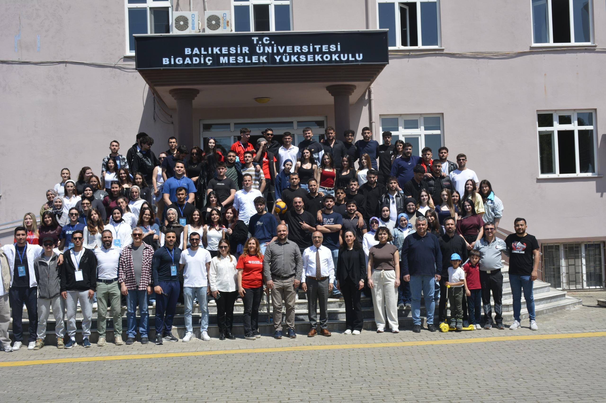 Bigadiç Meslek Yüksekokulunda Kültür, Sanat ve Spor Festivali Gerçekleştirildi