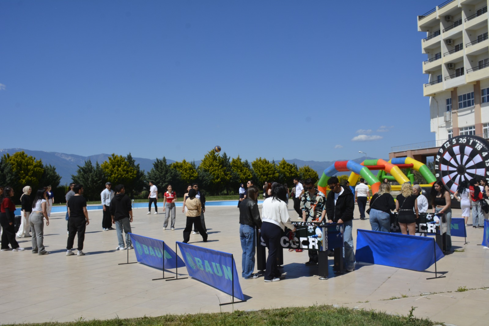Burhaniye Uygulamalı Bilimler Fakültesinde Kültür, Sanat ve Spor Festivali Gerçekleştirildi