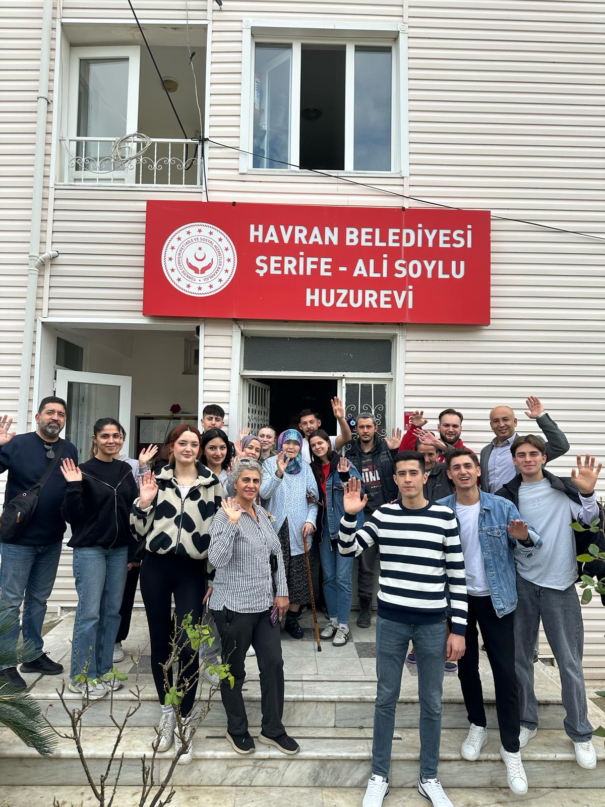 HAVRAN MYO ÖĞRENCİLERİNDEN BÜYÜKLERİNE VEFA ZİYARETİ