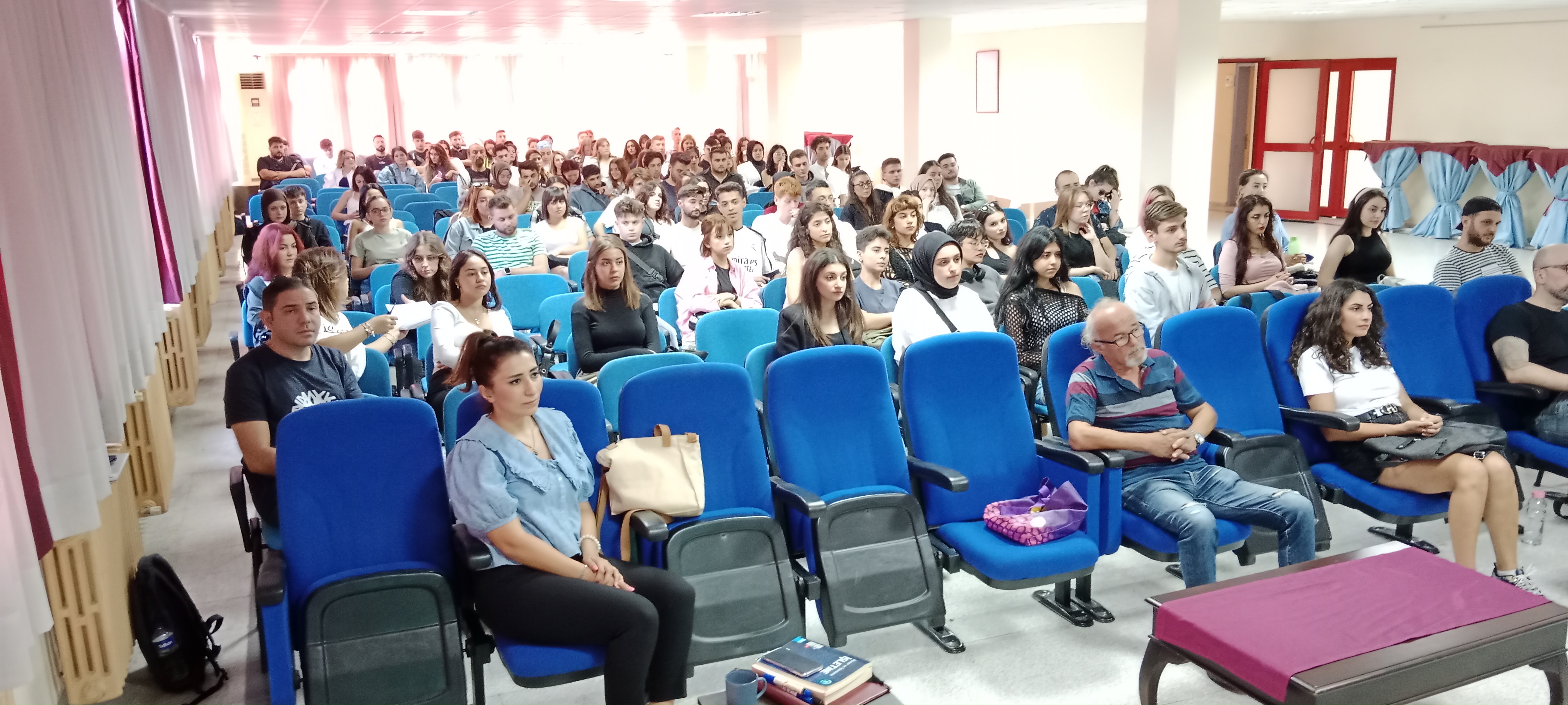 Müzecilikte iş ve işlemler ile Sergileme ve depolamada önleyici koruma işlemleri konulu seminer