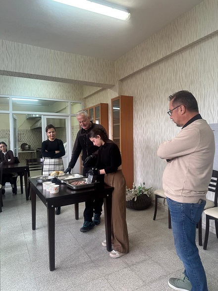Paşa Çorba Sahibi İzzet Durko, Mutfak Hizmetleri Dersinde Öğrencilerle Buluştu
