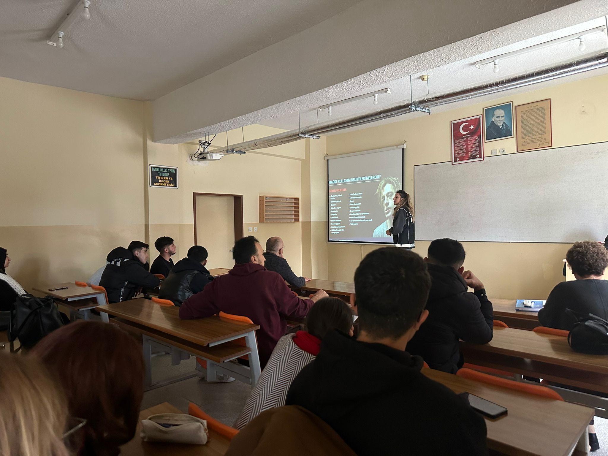 Havran MYO Öğrencilerine Narkorehber Sunumu