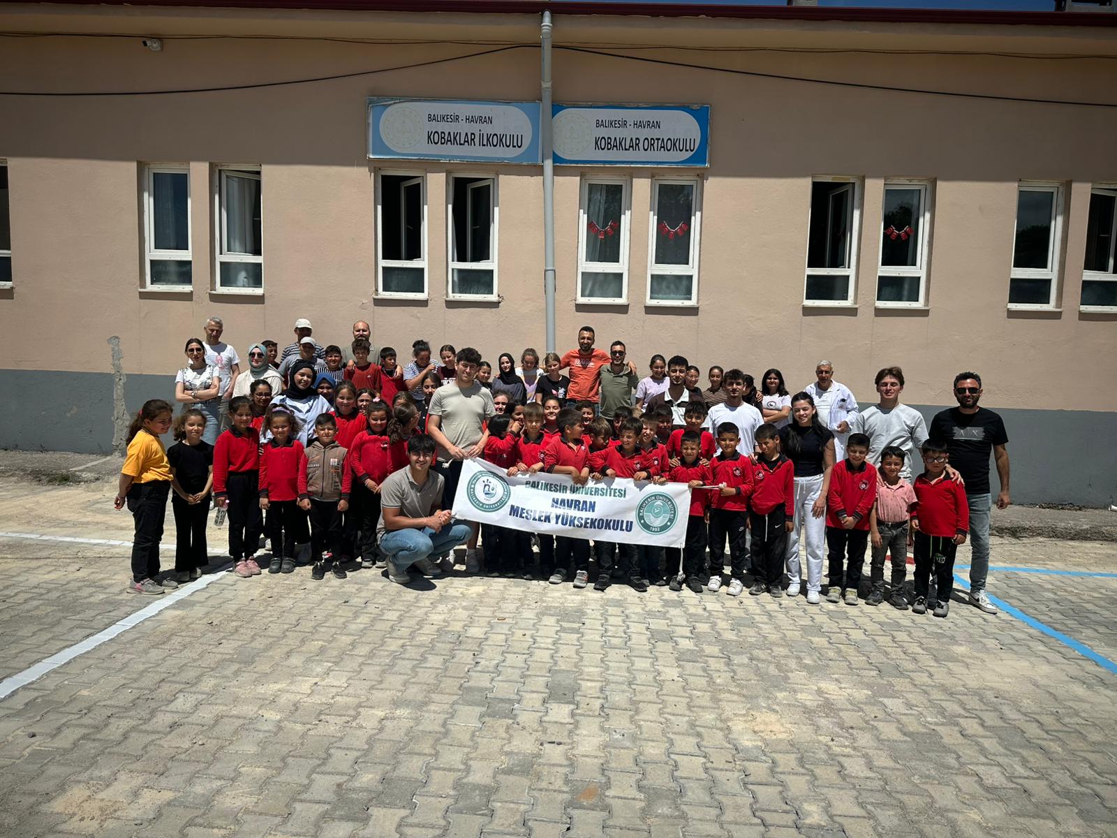 HAVRAN MESLEK YÜKSEKOKULU ÖĞRENCİLERİNDEN BİR GÖNÜLLÜLÜK ÇALIŞMASI DAHA...