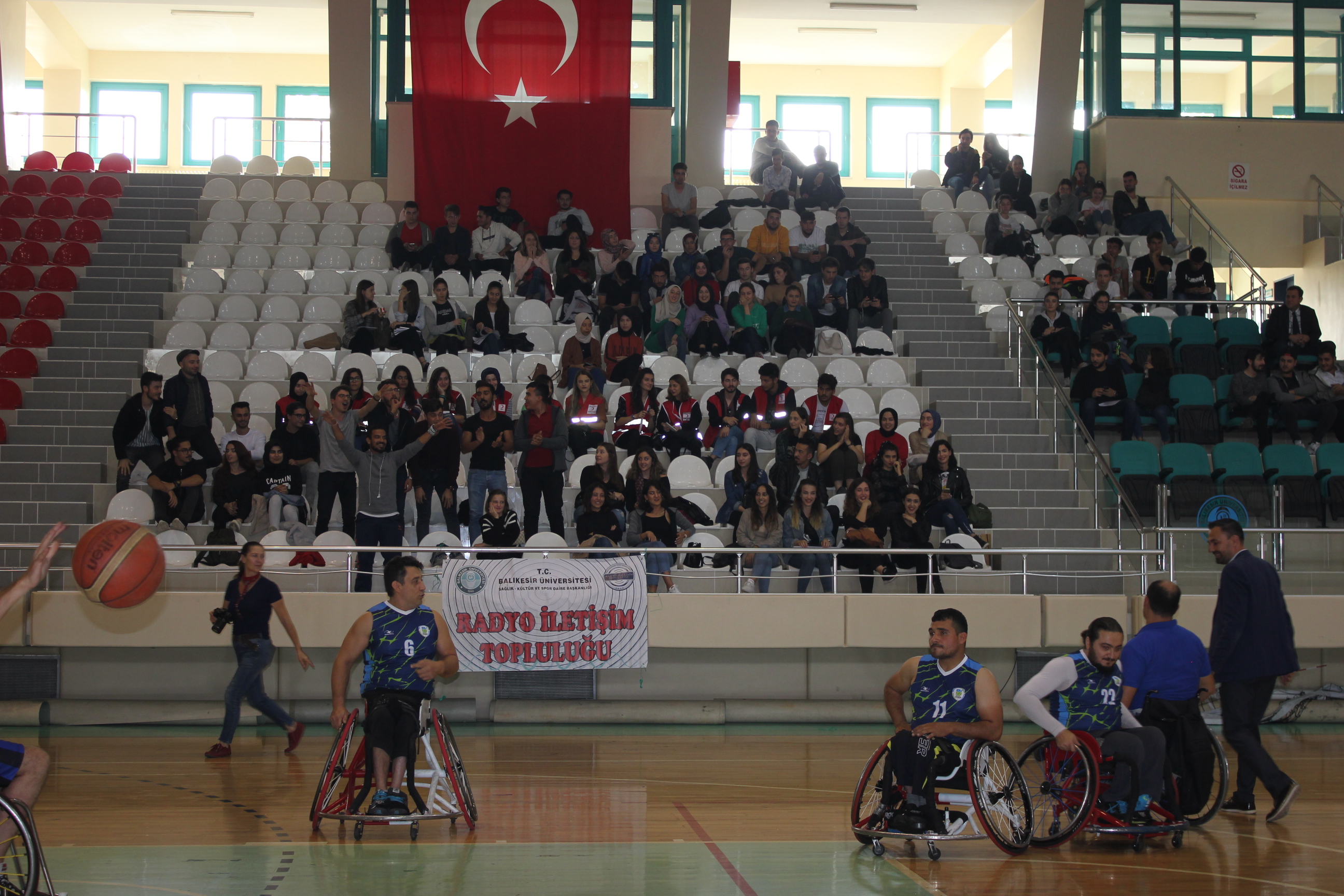 BBB tekerlek basketbol takımı- BAÜN Basket Takımı özel maçı