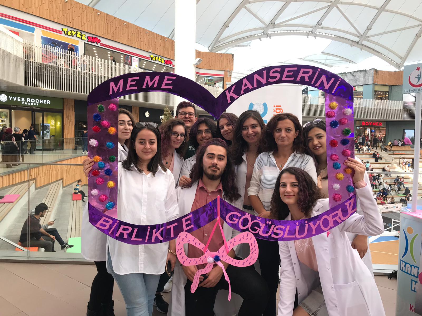 Türk tıp öğrencileri birliği topluluğu Meme kanseri etkinliği Esas 10 da yapıldı
