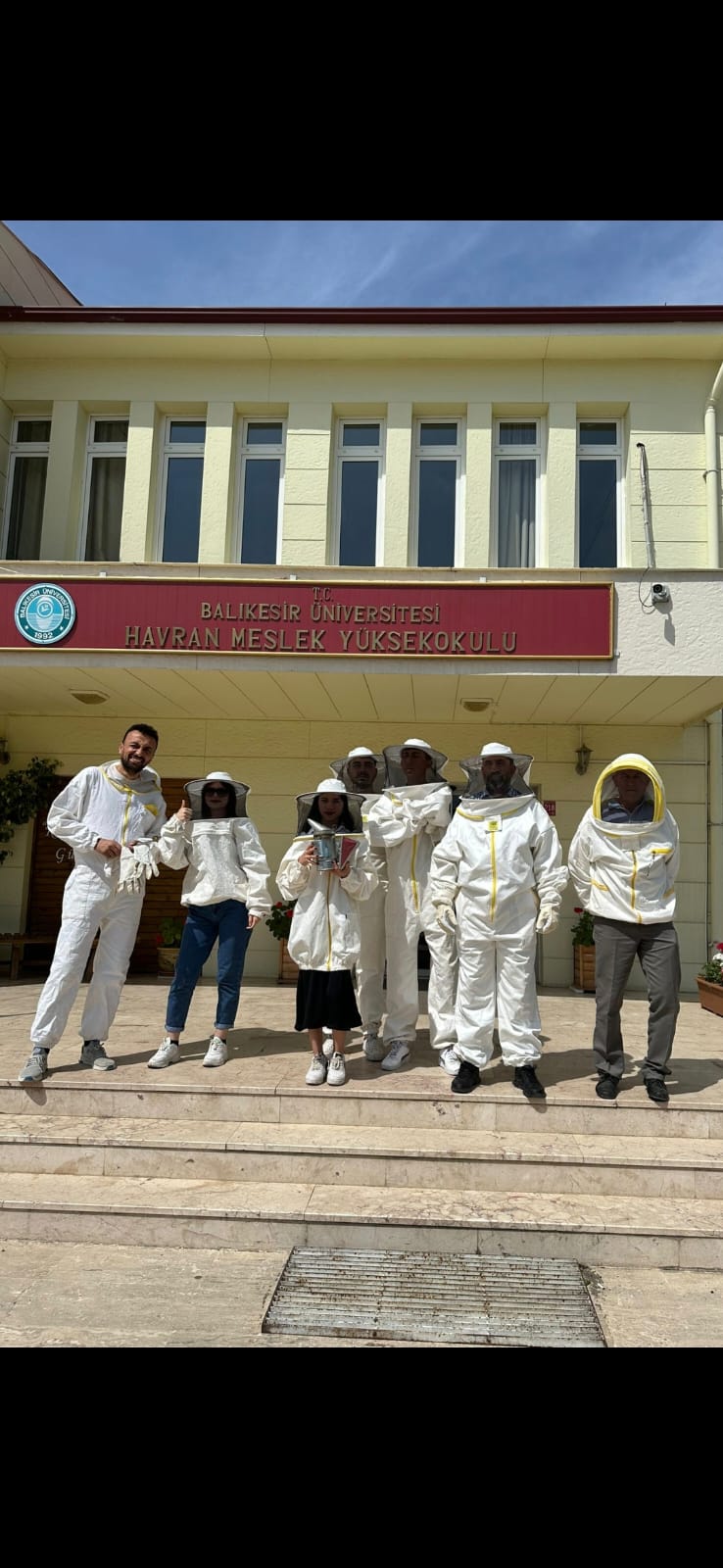 ÇALIŞKAN ÖĞRENCİLERİMİZ ÇALIŞKAN ARILARLA BULUŞTU...