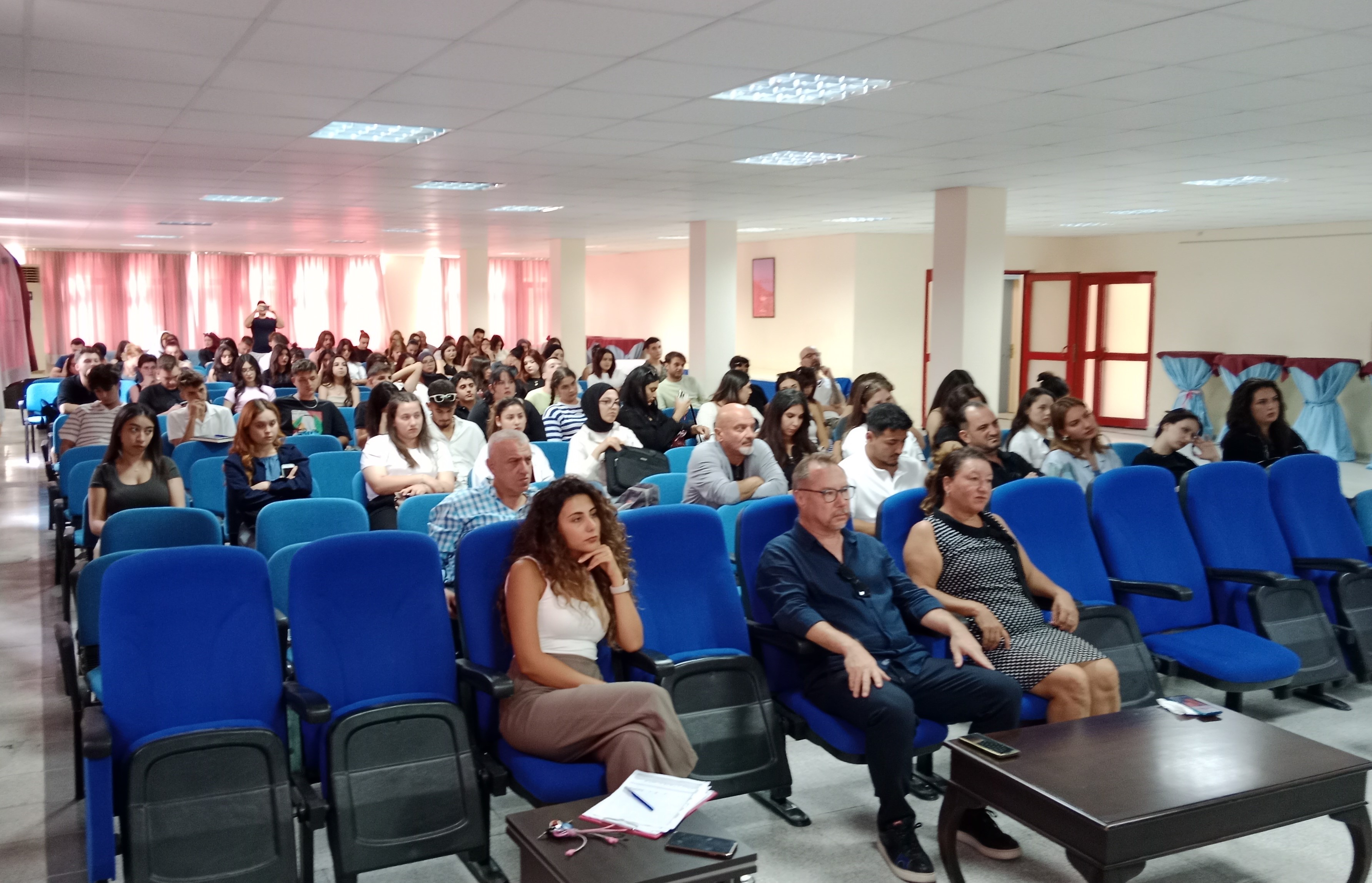 Meslek Yüksekokulumuzda “Siber Suçlarla Mücadele ve Siber Zorbalık” Semineri 