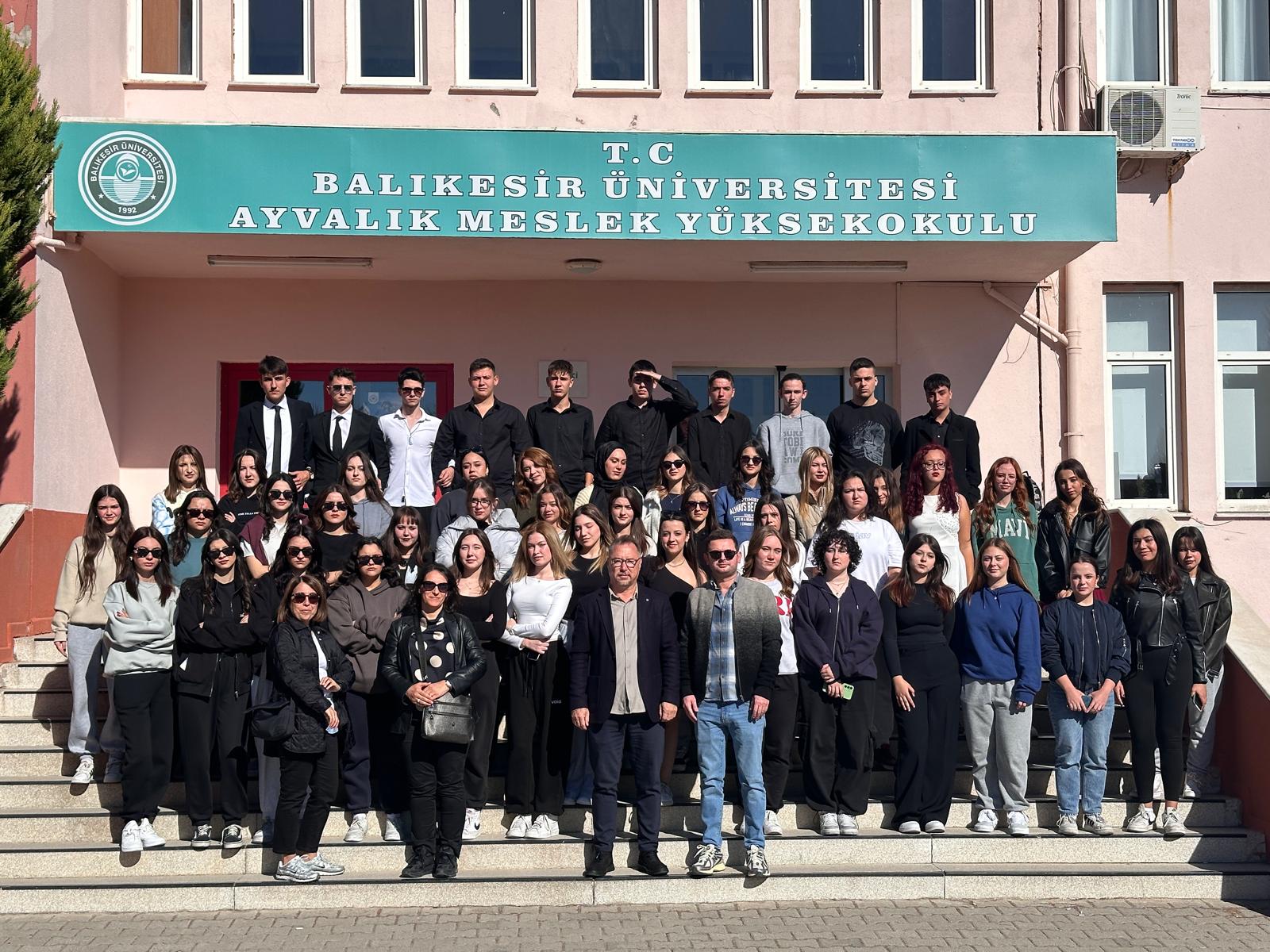 Balıkesir İnebey Anadolu Lisesi Öğrencilerinden Meslek Yüksekokulumuza Ziyaret