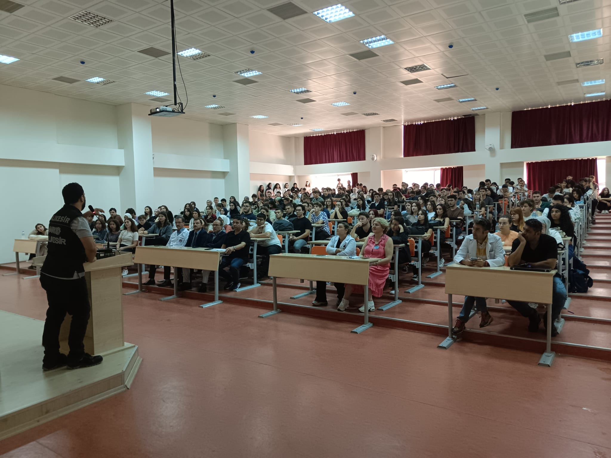 Veteriner Fakültesi Narkorehber Gençlik Eğitimi Modülü
