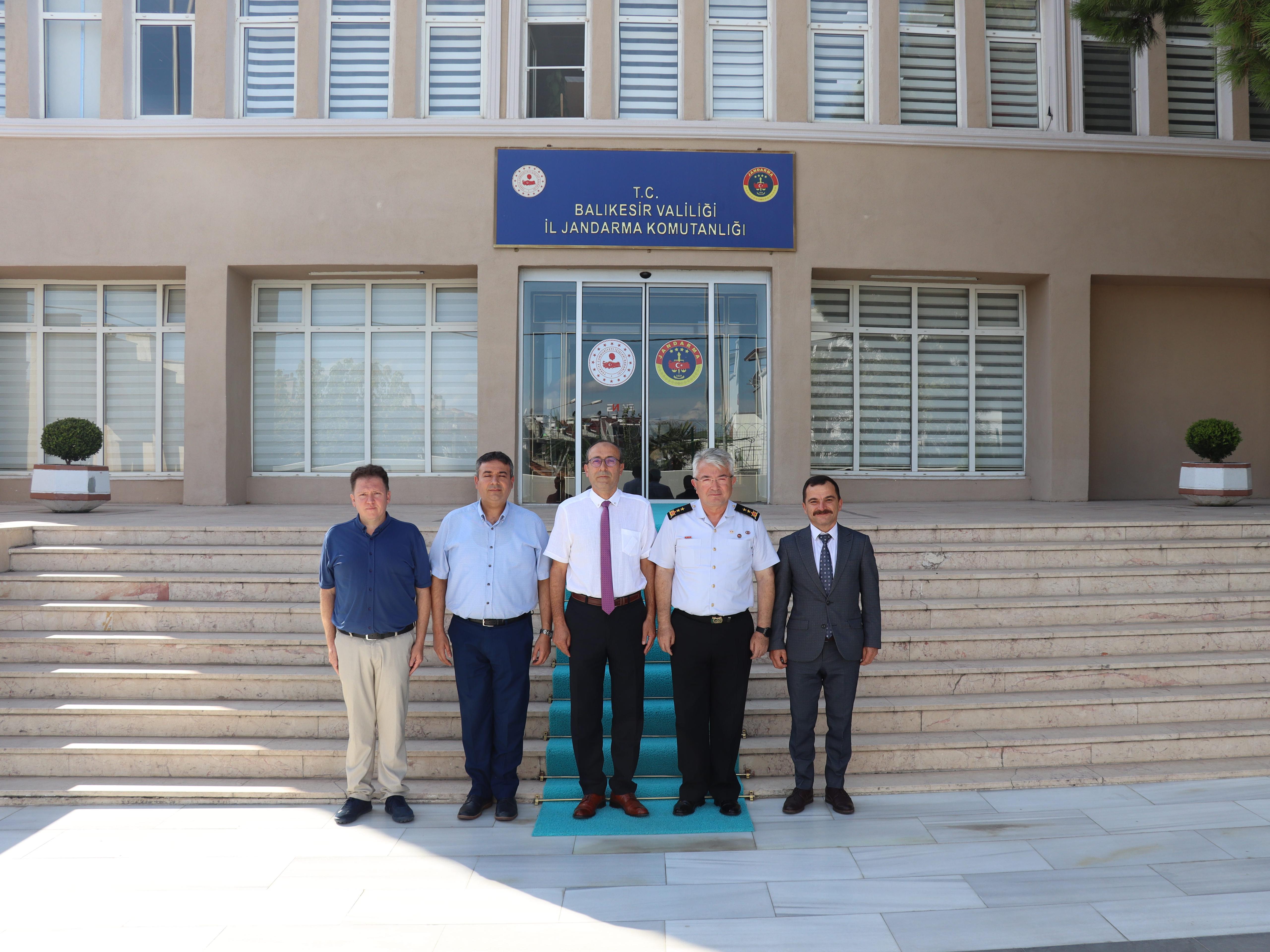 Veteriner Fakültesi Dekanı Prof. Dr. Ziya İLHAN'dan, İl Jandarma Komutanlığına Ziyaret