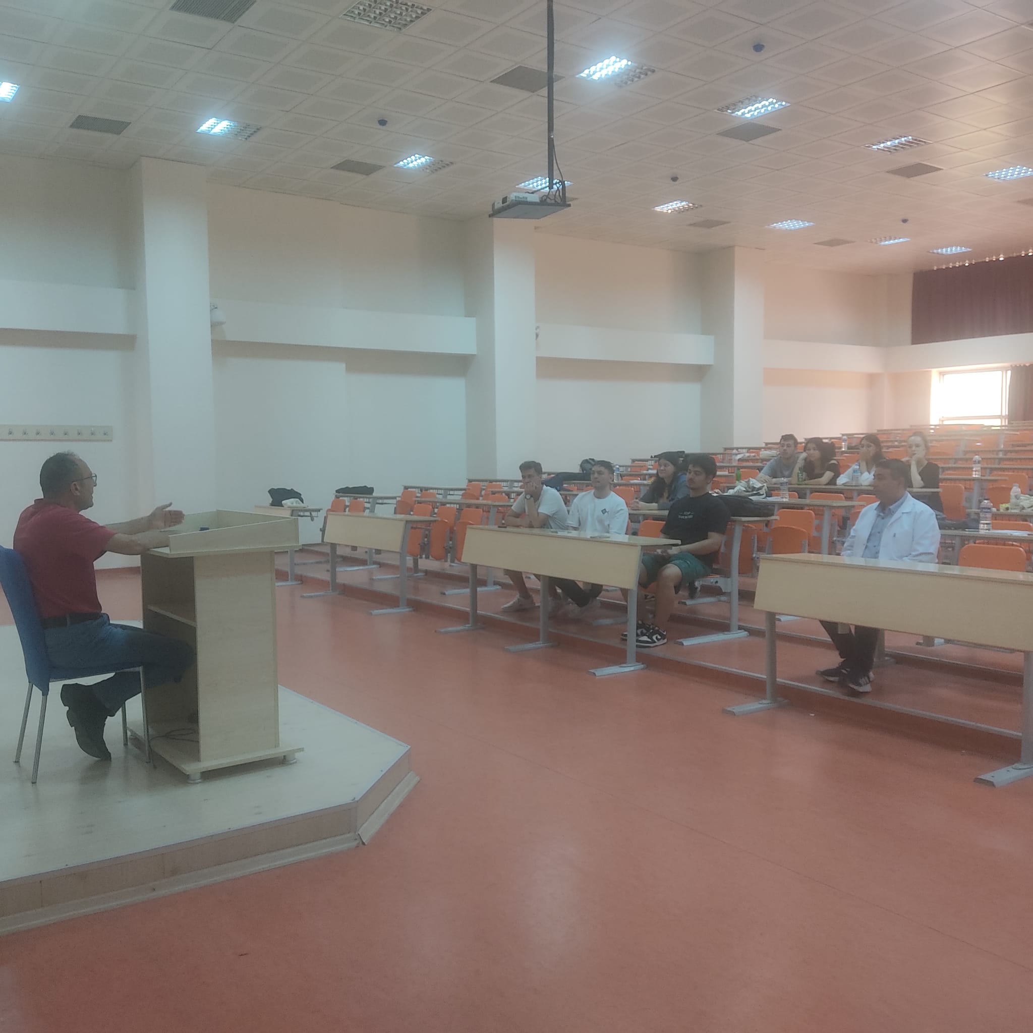 Veteriner Fakültesi Kariyer Planlaması ve İntör Uygulaması Kapsamında Değerlendirme